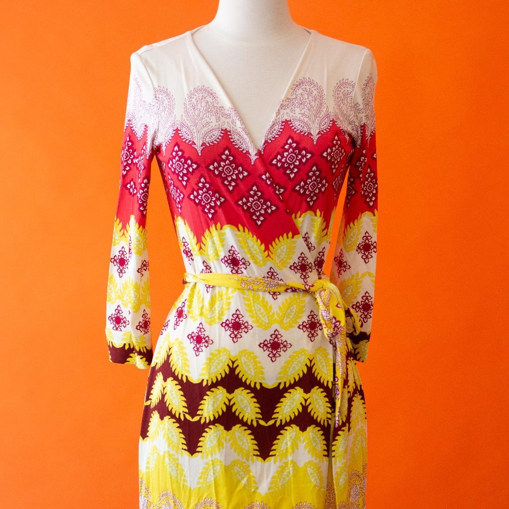 Diane von Furtstenberg print wrap dress size 6